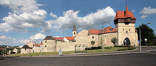 hradby a Žatecká brána